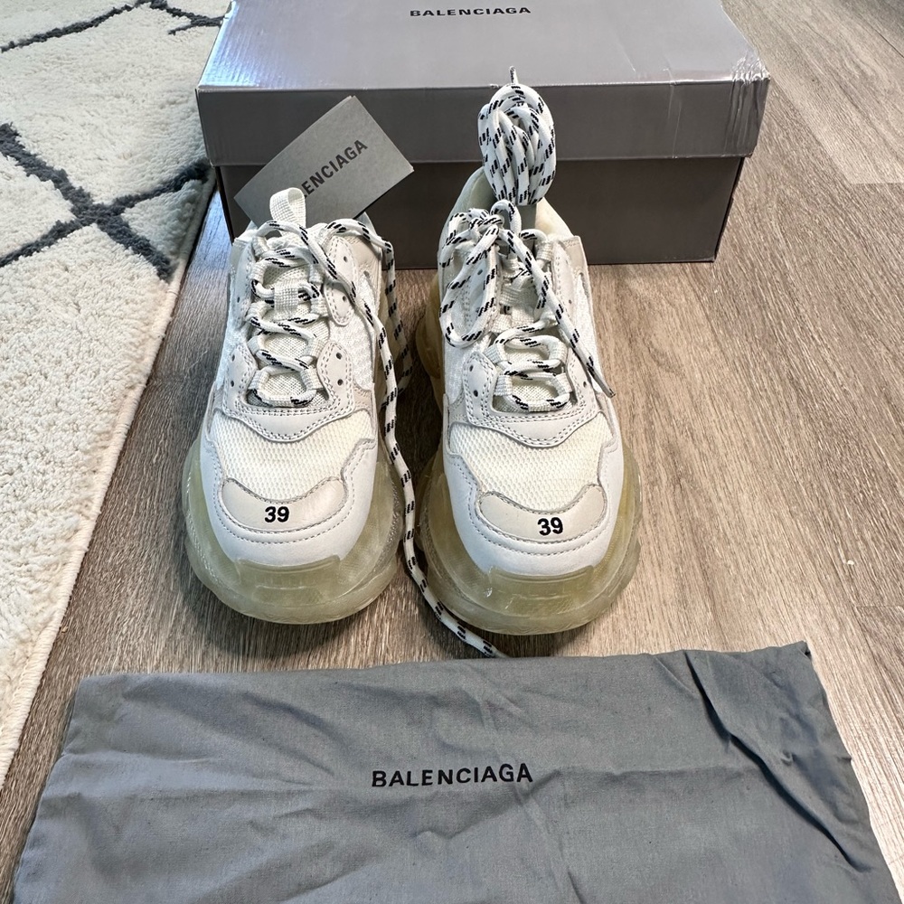 Balenciaga Triple S clear Sole size 8 women